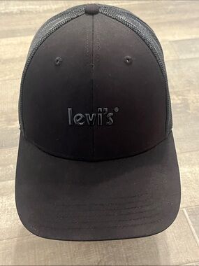 Levi's Black Mesh-Back Logo Cap
